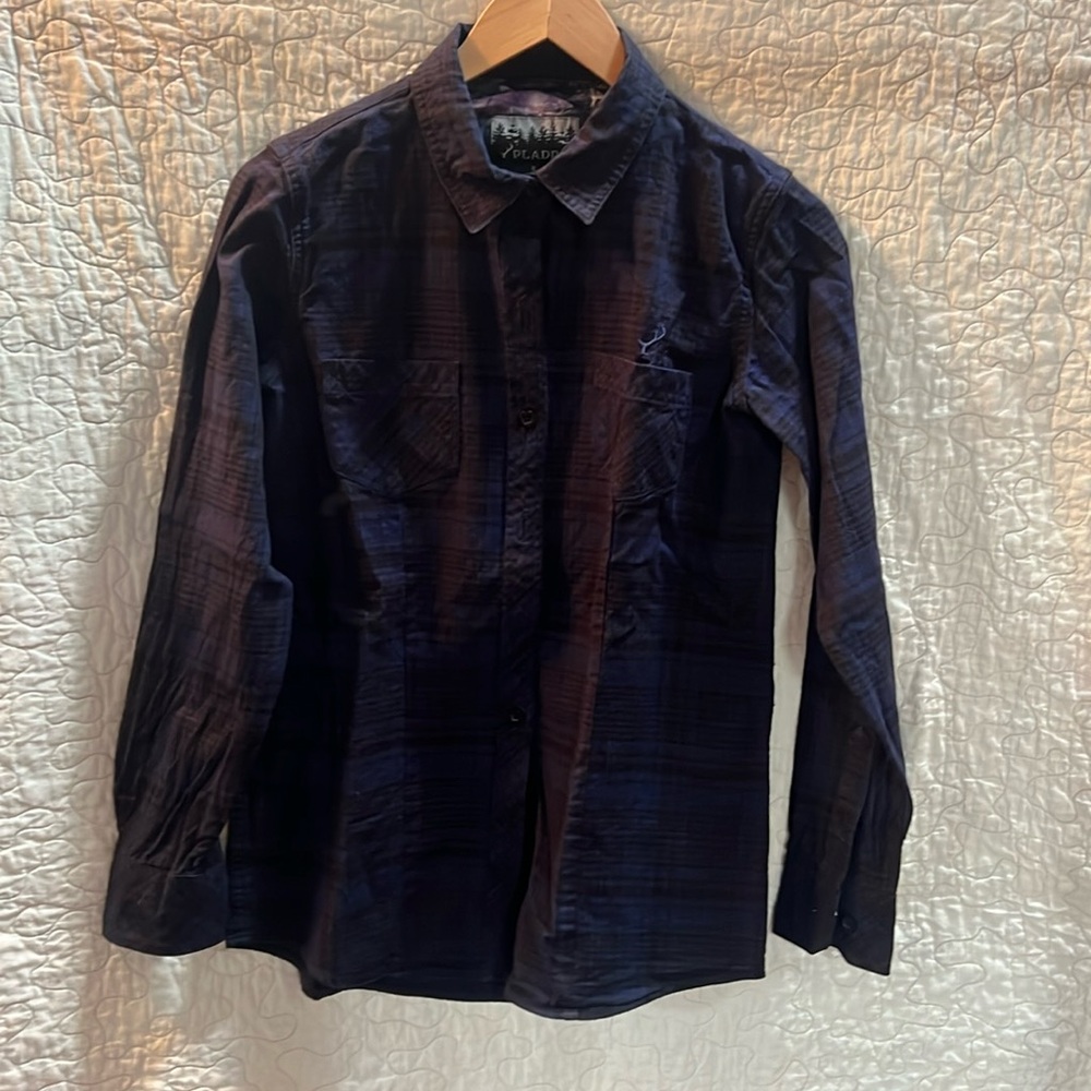 Pladra everyday flannel size small